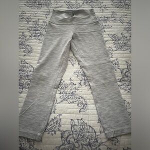 Lightly used in excellent condition lululemon leggings size 6